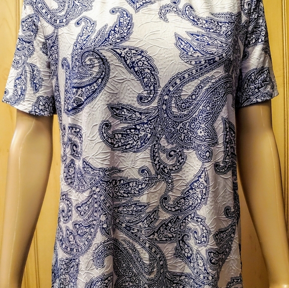 Paisley Blue and White Embroidered Tee - Picture 3 of 11